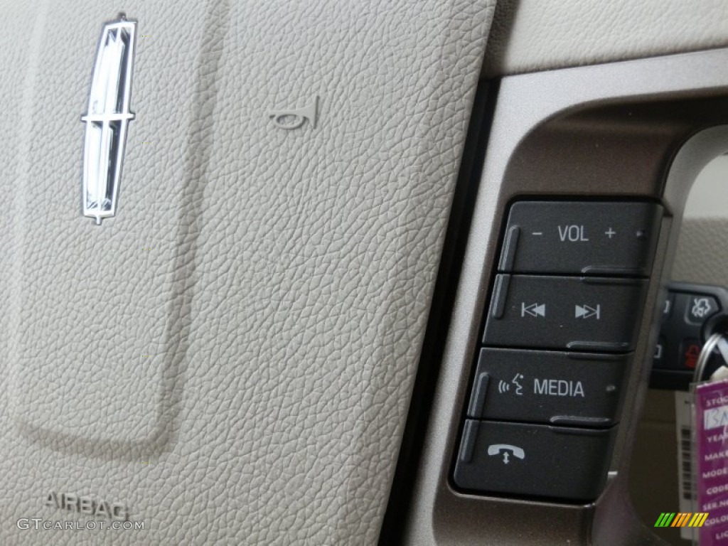 2013 Lincoln Navigator 4x4 Controls Photo #78559598