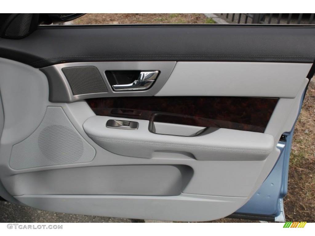 2011 Jaguar XF Sport Sedan Dove Grey/Warm Charcoal Door Panel Photo #78560693