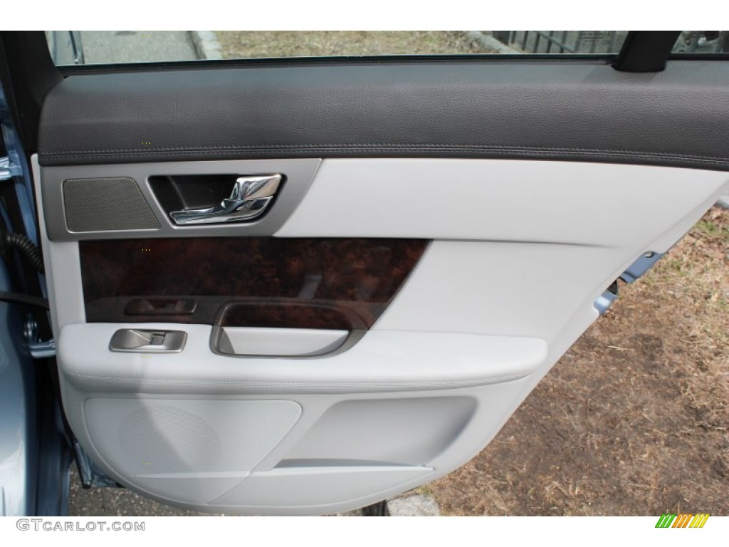 2011 Jaguar XF Sport Sedan Dove Grey/Warm Charcoal Door Panel Photo #78560752