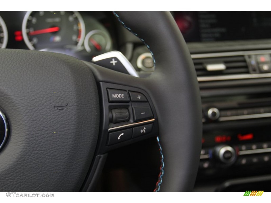 2013 BMW M5 Sedan Controls Photo #78561706