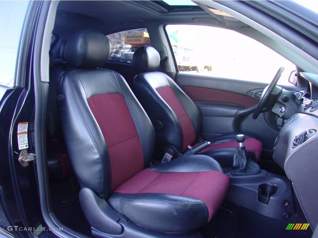 2003 Focus SVT Coupe - Pitch Black / Black/Red photo #15