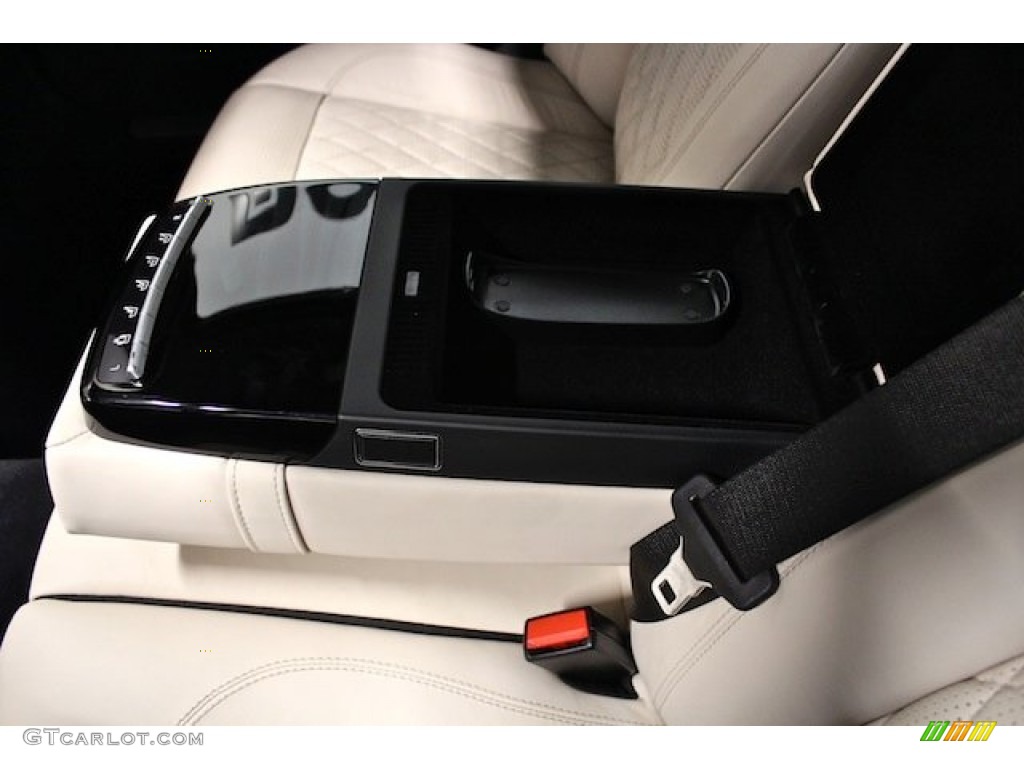 2010 Mercedes-Benz S 65 AMG Sedan Controls Photo #78561887