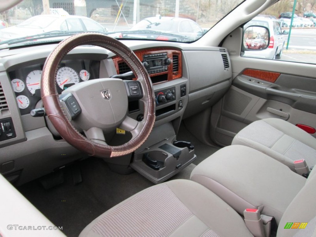 2006 Ram 1500 SLT Regular Cab - Light Khaki Metallic / Khaki Beige photo #10