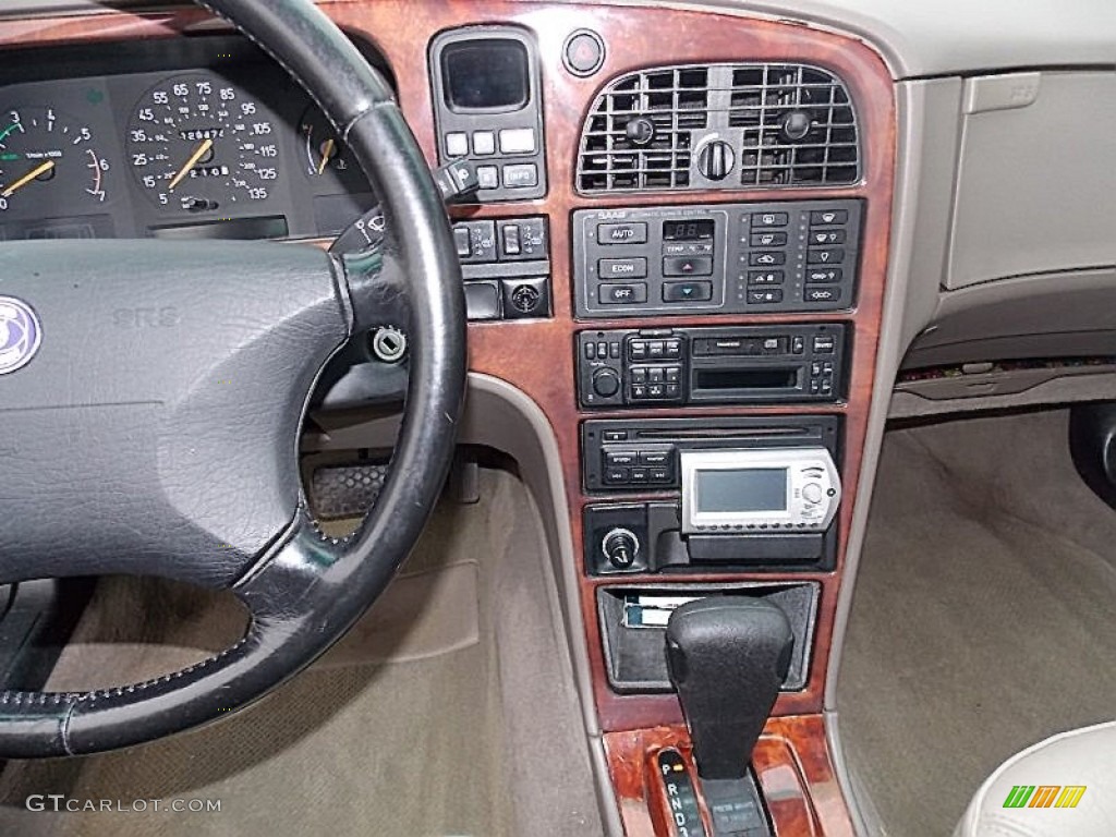 1997 Saab 9000 CSE Turbo Controls Photos