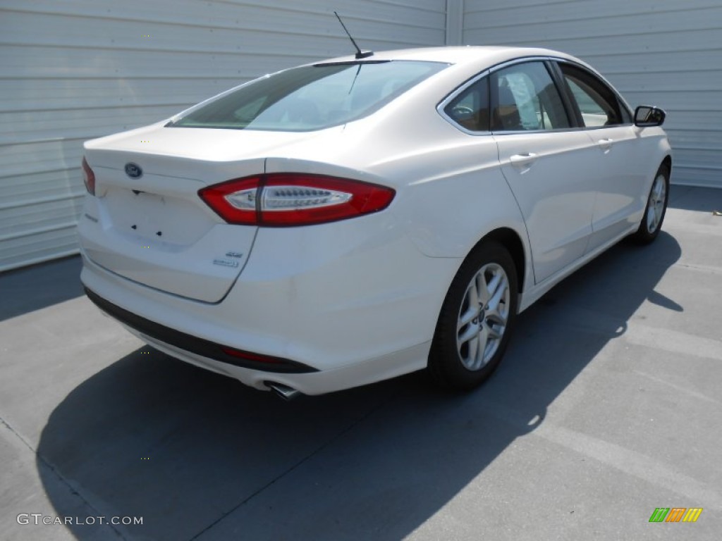 2013 Fusion SE 1.6 EcoBoost - White Platinum Metallic Tri-coat / Charcoal Black photo #4