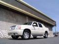 White Diamond - Escalade EXT AWD Photo No. 2