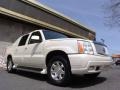 White Diamond - Escalade EXT AWD Photo No. 3