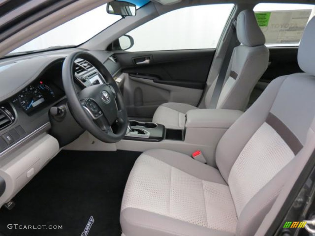 2013 Camry L - Magnetic Gray Metallic / Ash photo #8