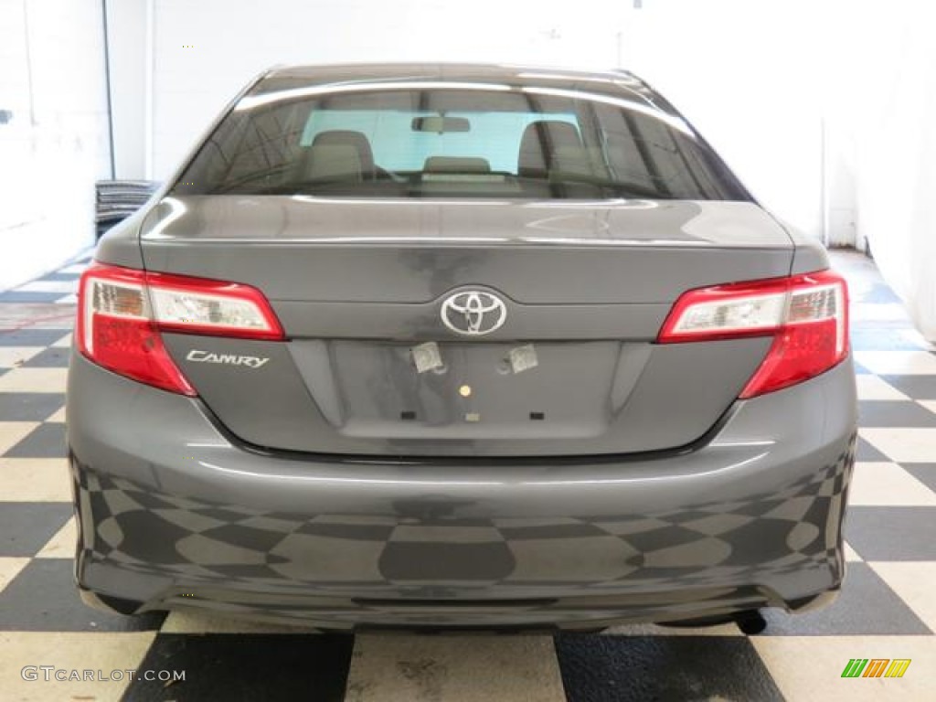 2013 Camry L - Magnetic Gray Metallic / Ash photo #17