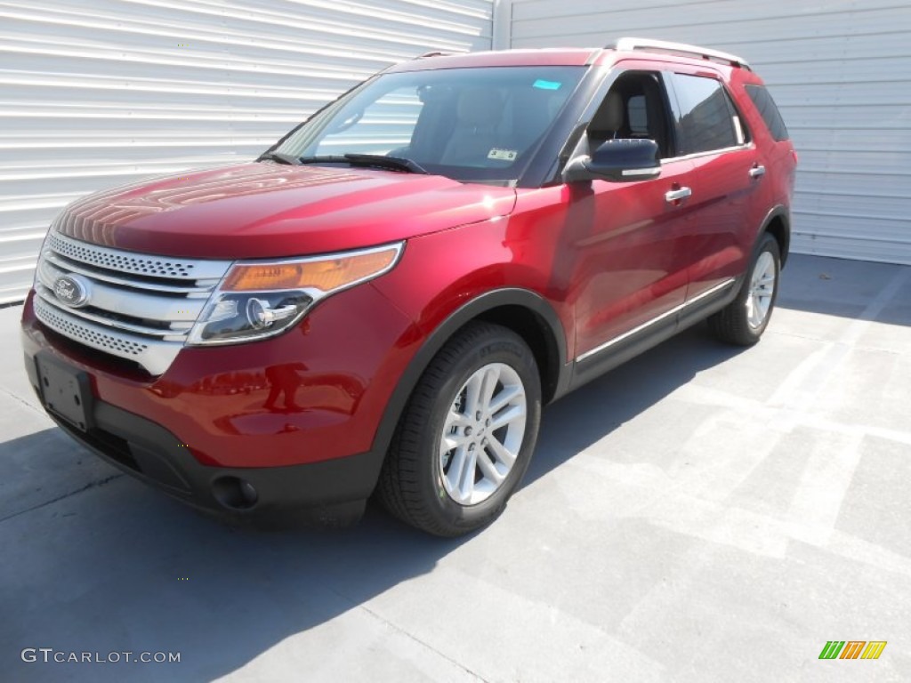 2013 Explorer XLT - Ruby Red Metallic / Medium Light Stone photo #9