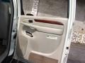 White Diamond - Escalade EXT AWD Photo No. 17
