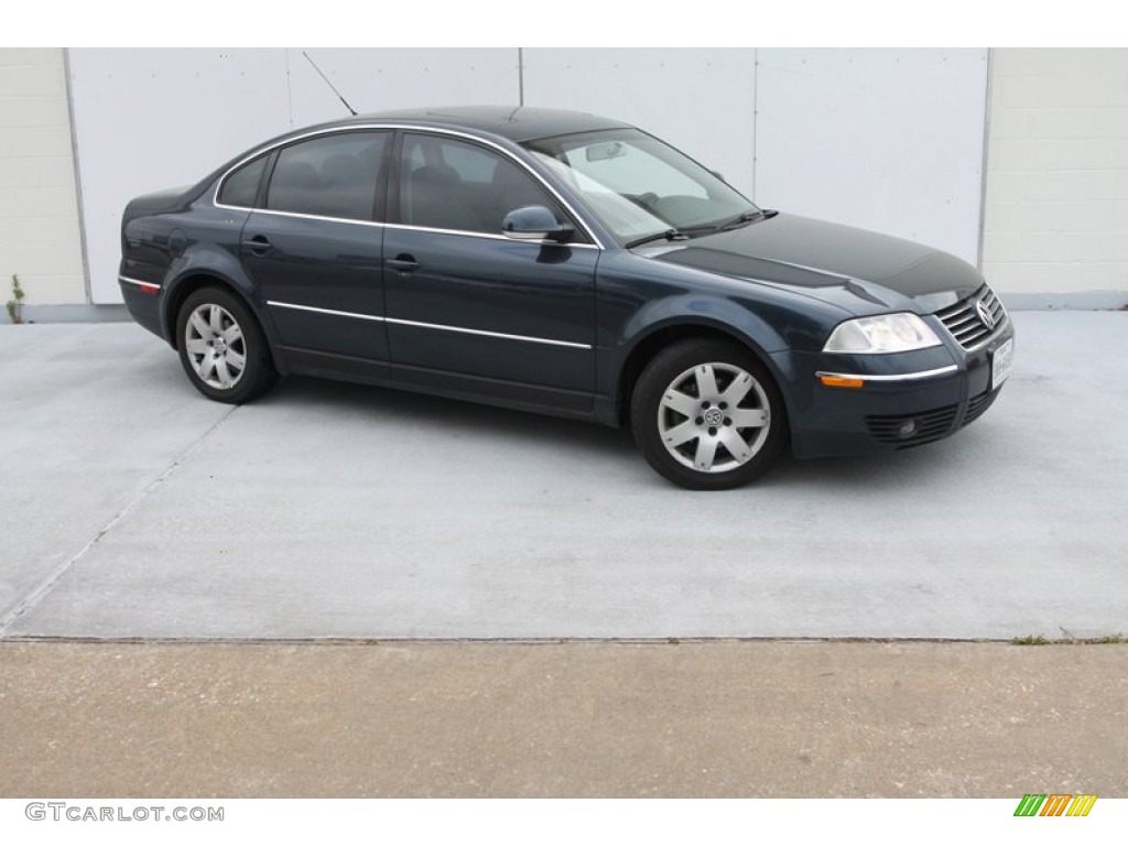 Shadow Blue Metallic Volkswagen Passat