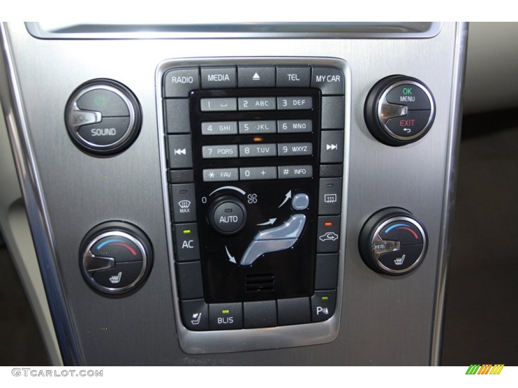 2013 Volvo XC60 3.2 Controls Photo #78571384