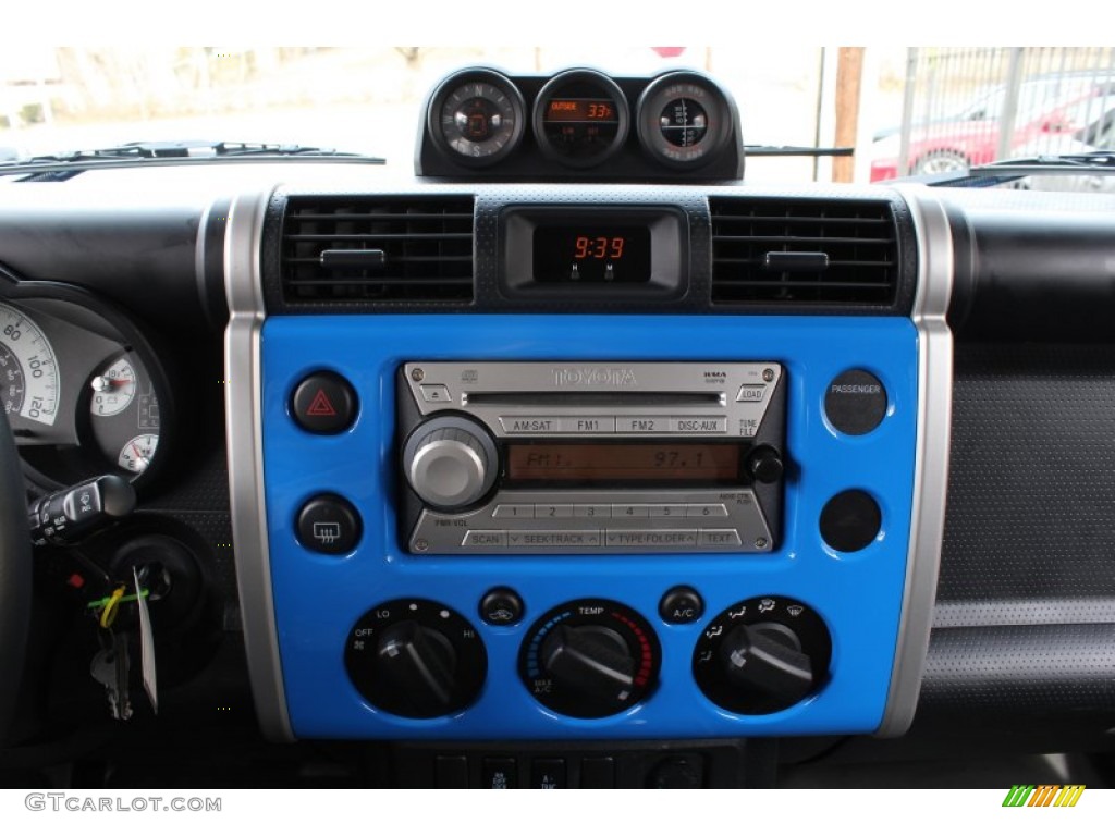 2007 Toyota FJ Cruiser 4WD Controls Photo #78571781