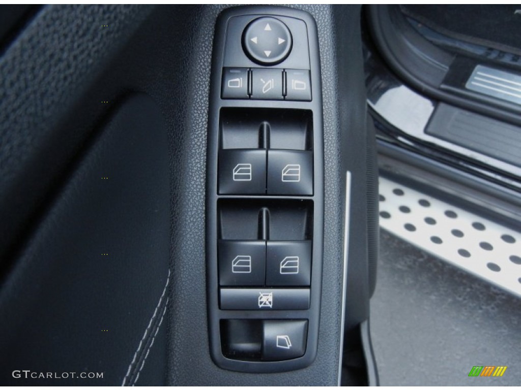 2011 Mercedes-Benz GL 550 4Matic Controls Photo #78574706