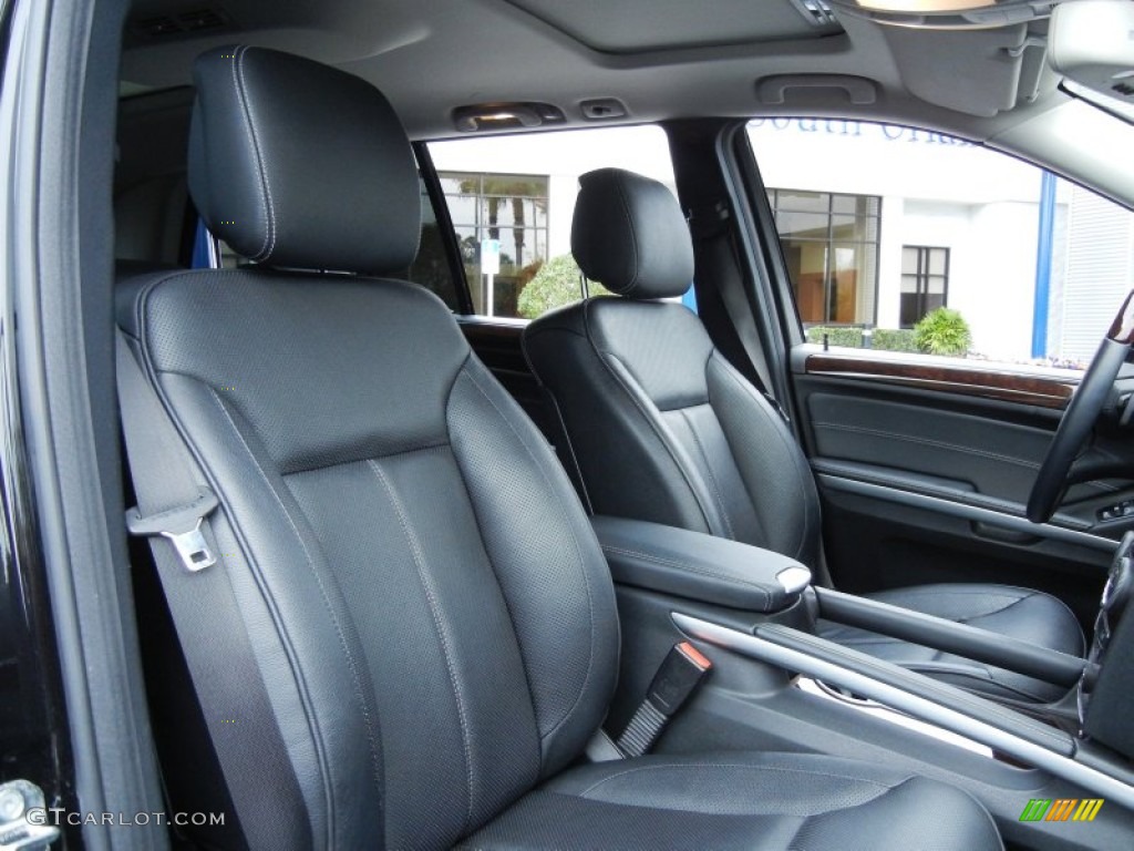2011 Mercedes-Benz GL 550 4Matic Front Seat Photos