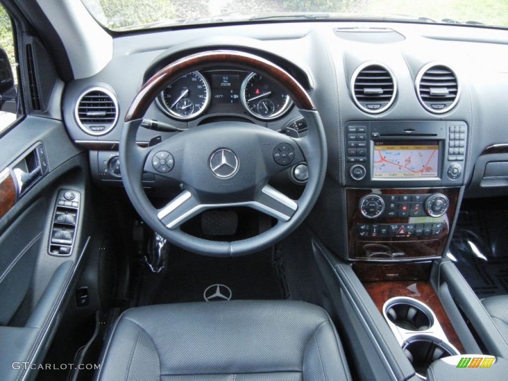 2011 Mercedes-Benz GL 550 4Matic Black Dashboard Photo #78574850