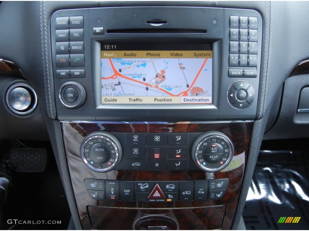 2011 Mercedes-Benz GL 550 4Matic Controls Photo #78574883
