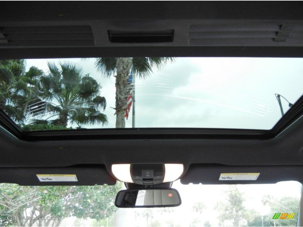 2010 Mercedes-Benz E 350 Sedan Sunroof Photos
