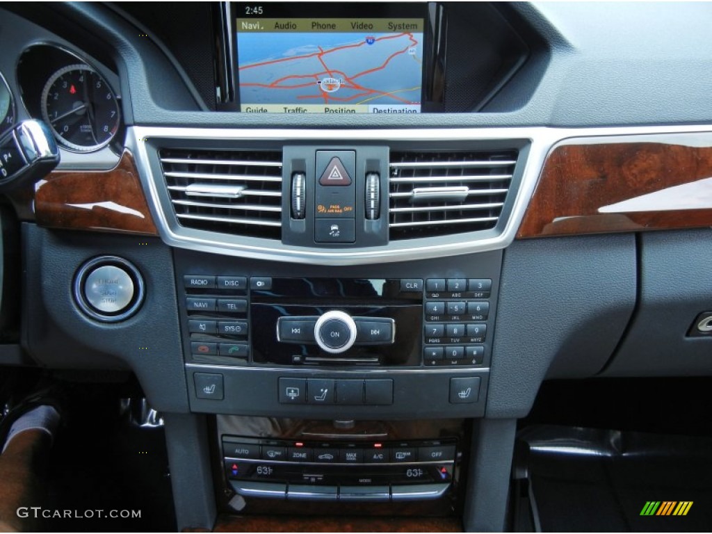 2010 Mercedes-Benz E 350 Sedan Controls Photo #78575984