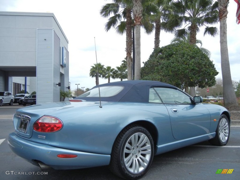 2006 XK XK8 Convertible - Frost Blue Metallic / Ivory photo #7