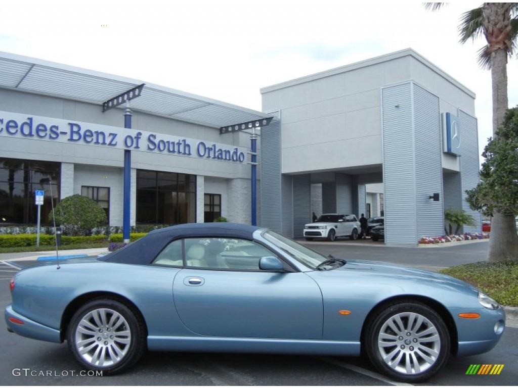 2006 XK XK8 Convertible - Frost Blue Metallic / Ivory photo #8