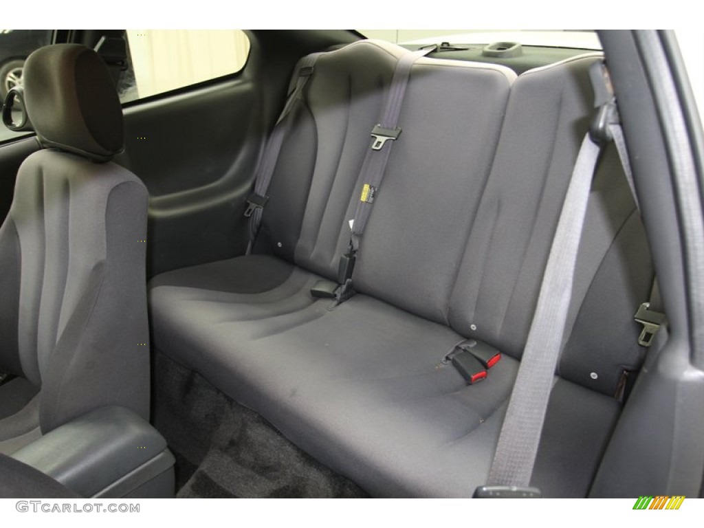 2004 Pontiac Sunfire Coupe Rear Seat Photo #78580002