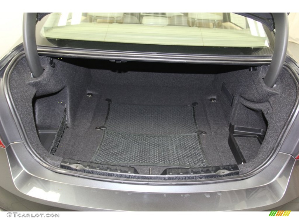 2012 BMW 3 Series 328i Sedan Trunk Photo #78580616
