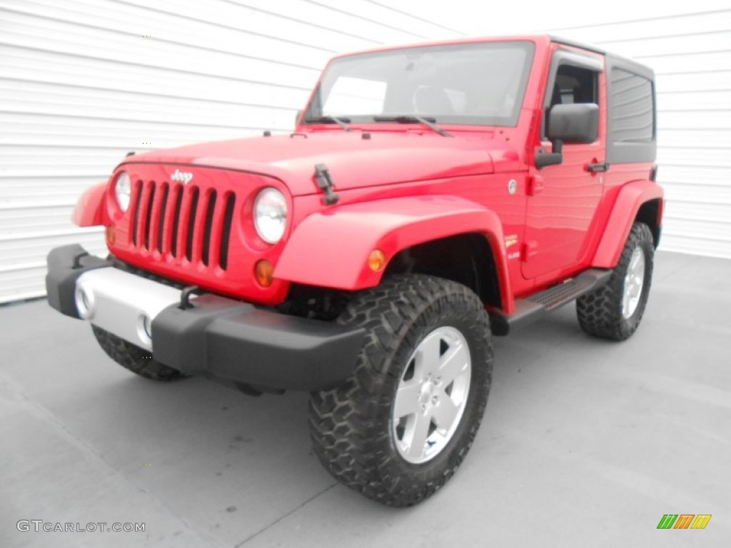 2011 Wrangler Sahara 4x4 - Flame Red / Black photo #7