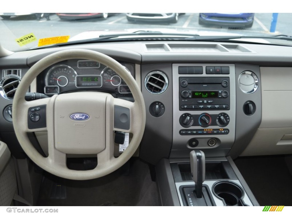 2007 Ford Expedition XLT 4x4 Stone Dashboard Photo #78583076