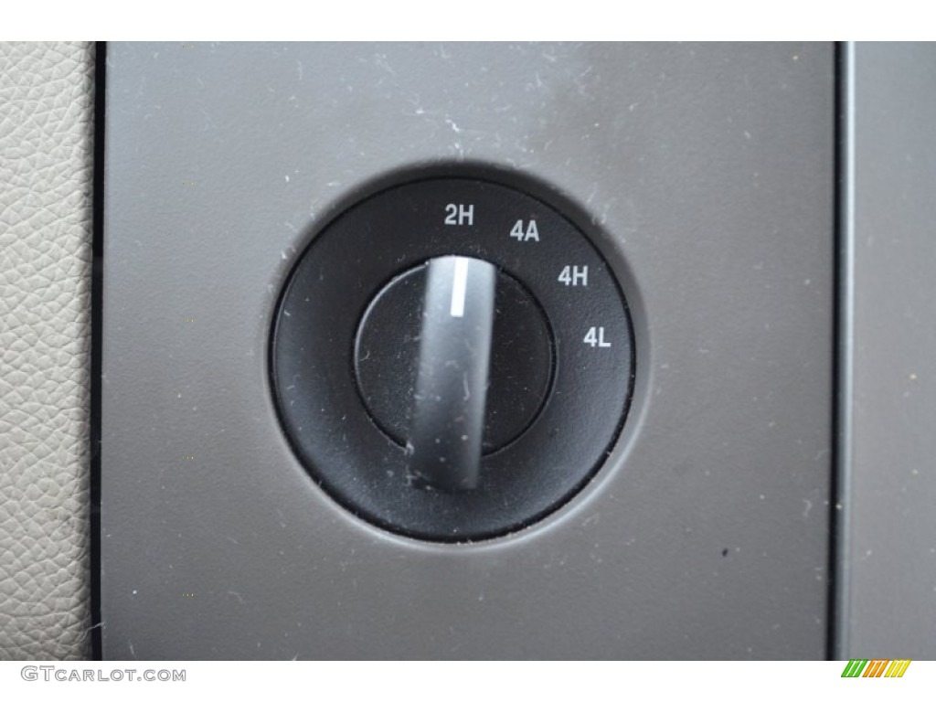 2007 Ford Expedition XLT 4x4 Controls Photo #78583094