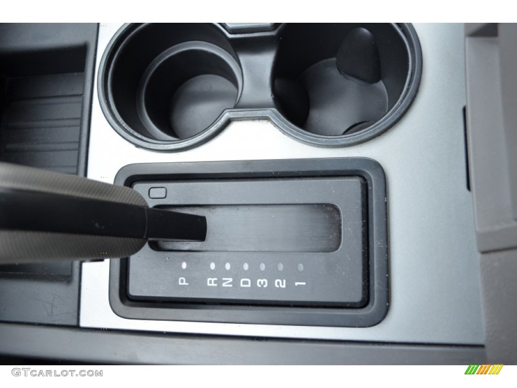 2007 Ford Expedition XLT 4x4 Transmission Photos
