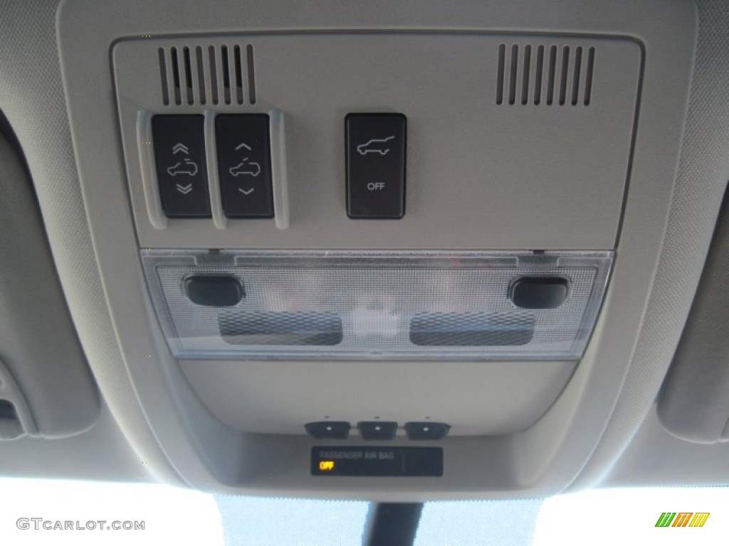 2010 Escalade Luxury AWD - Galaxy Gray / Ebony photo #16