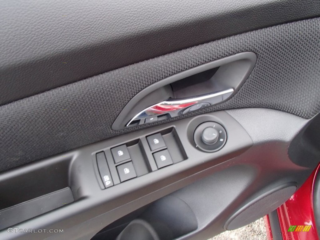 2013 Cruze LT - Crystal Red Metallic Tintcoat / Jet Black photo #15