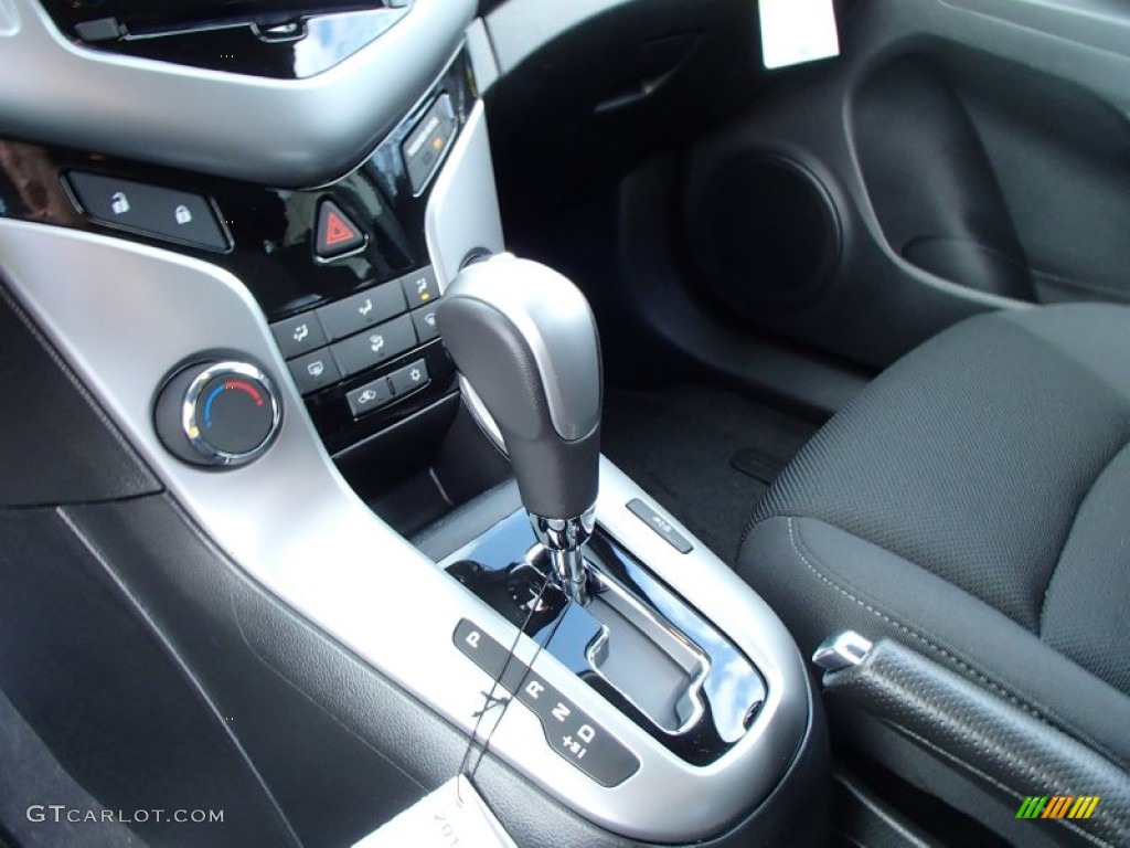2013 Cruze LT - Crystal Red Metallic Tintcoat / Jet Black photo #17
