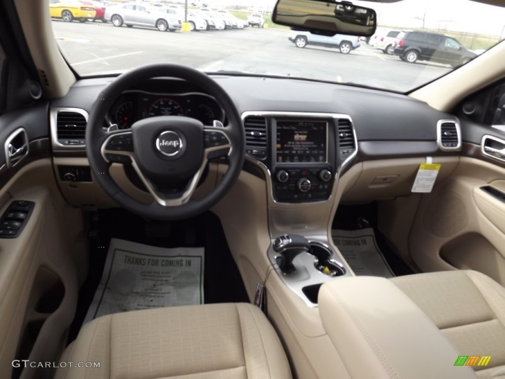 New Zealand Black/Light Frost Interior 2014 Jeep Grand Cherokee Laredo 4x4 Photo #78588540