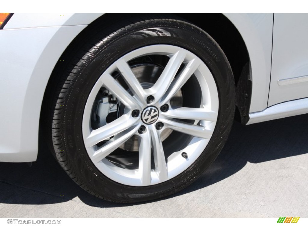 2013 Volkswagen Passat TDI SEL Wheel Photo #78588677