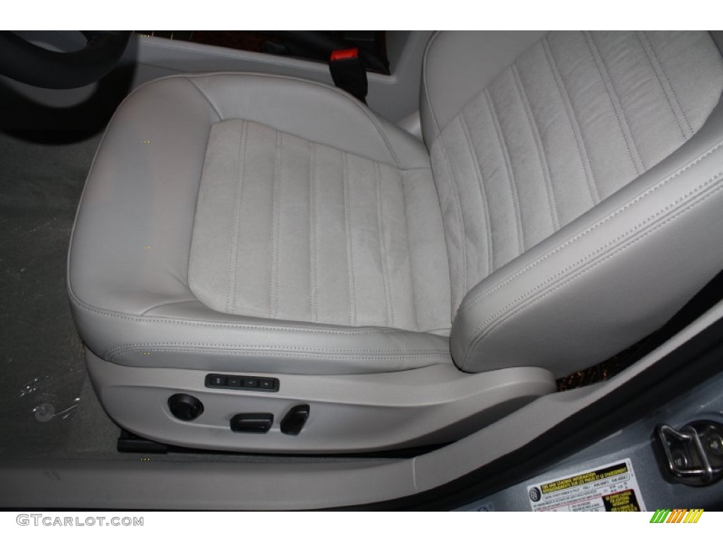 2013 Volkswagen Passat TDI SEL Front Seat Photo #78588857