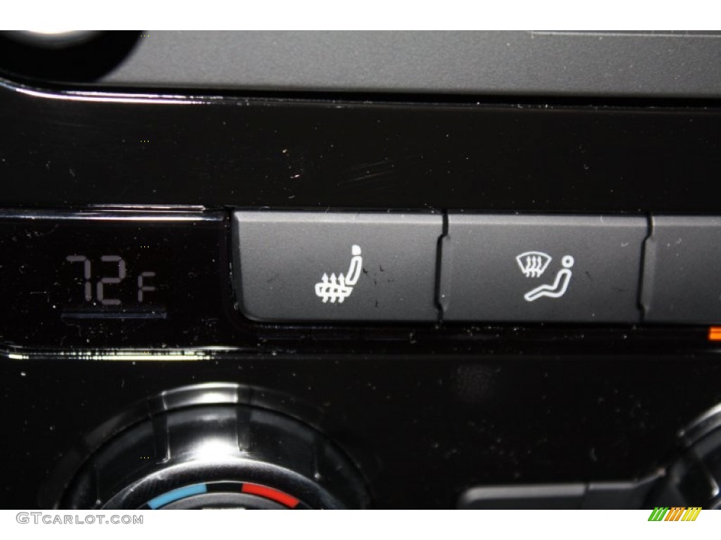 2013 Volkswagen Passat TDI SEL Controls Photo #78589077