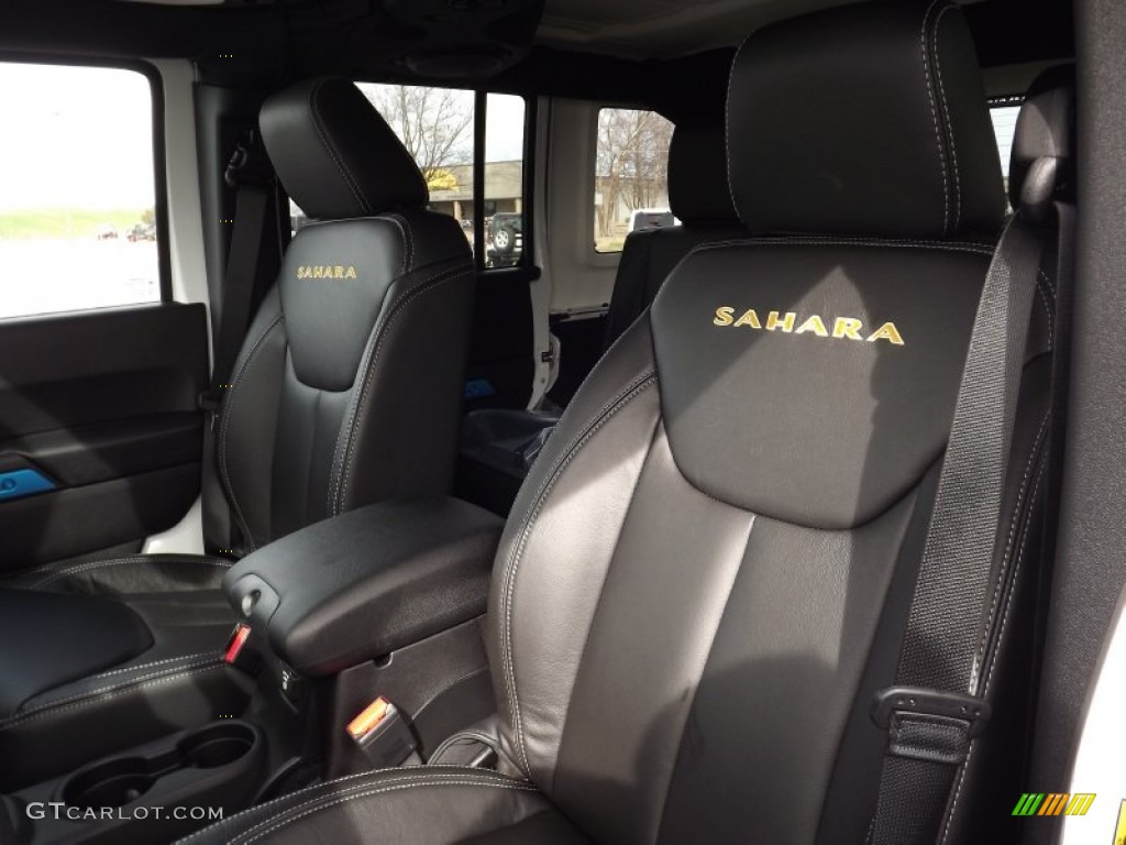 2013 Jeep Wrangler Unlimited Sahara 4x4 Front Seat Photo #78589692