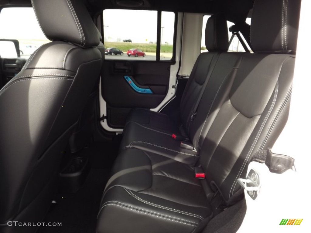 Black Interior 2013 Jeep Wrangler Unlimited Sahara 4x4 Photo #78589737