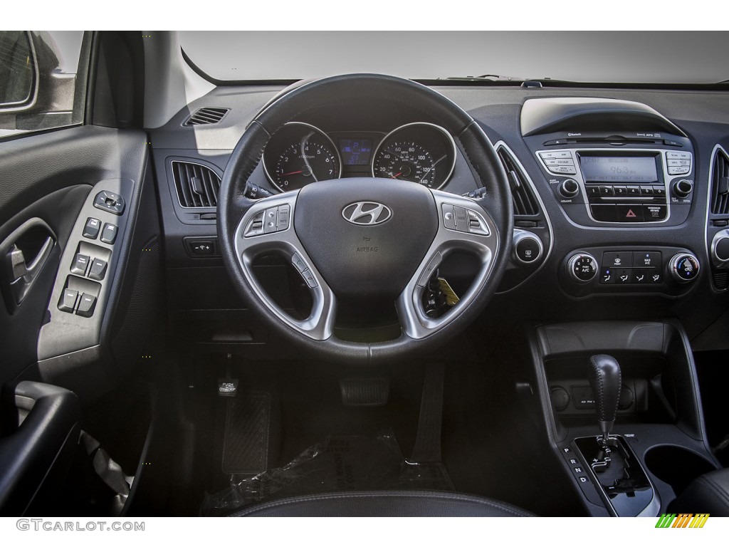 2010 Hyundai Tucson GLS Black Dashboard Photo #78590589