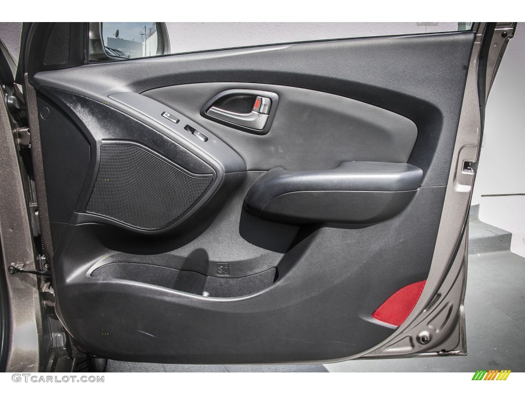 2010 Hyundai Tucson GLS Door Panel Photos