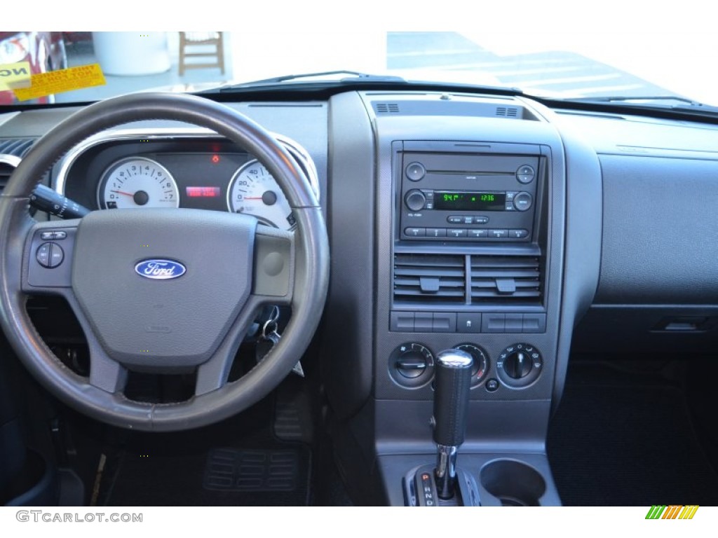 2007 Ford Explorer Sport Trac Limited Dark Charcoal Dashboard Photo #78600993