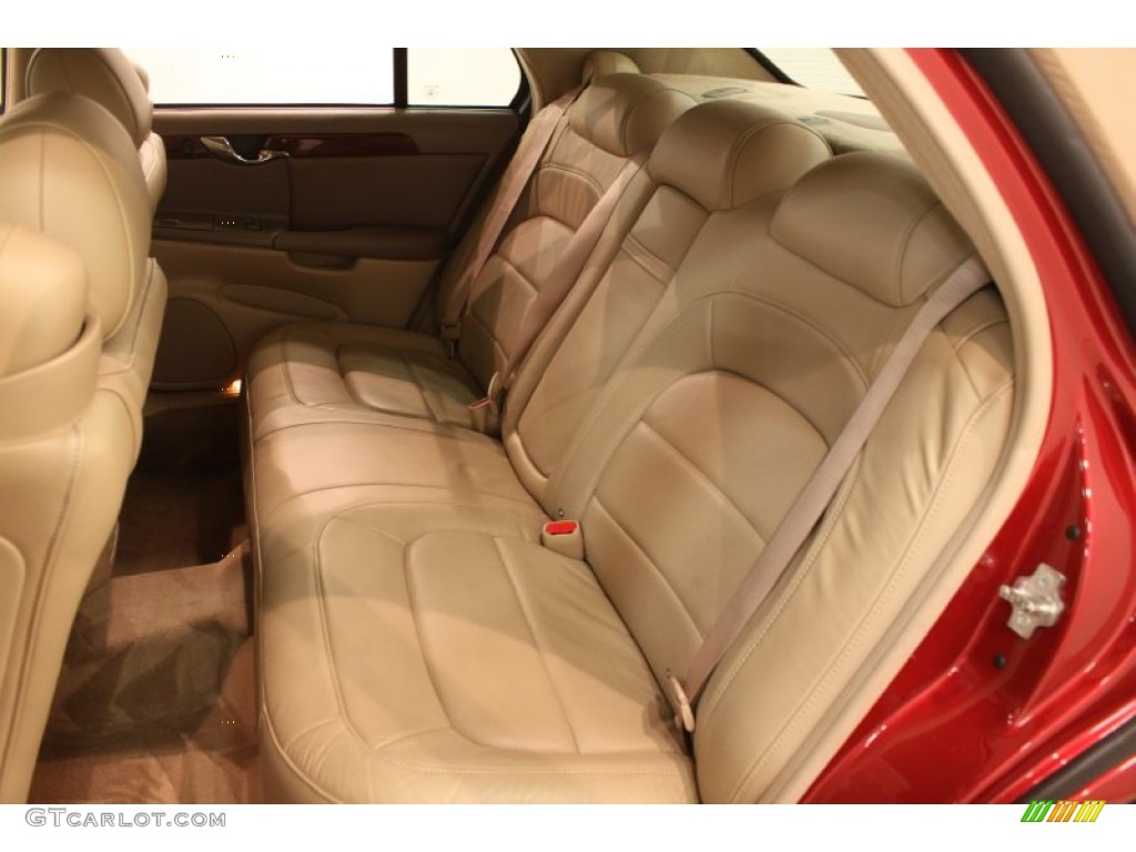 2004 Cadillac DeVille Sedan Rear Seat Photo #78602589