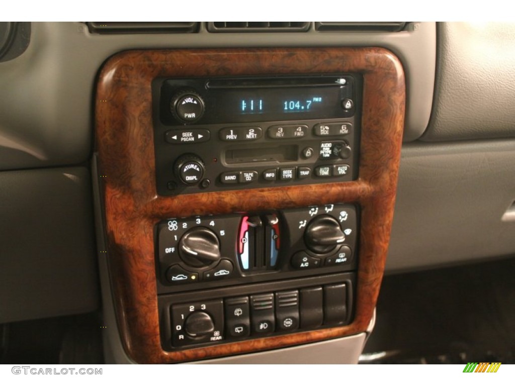2004 Oldsmobile Silhouette Premier Controls Photo #78605031