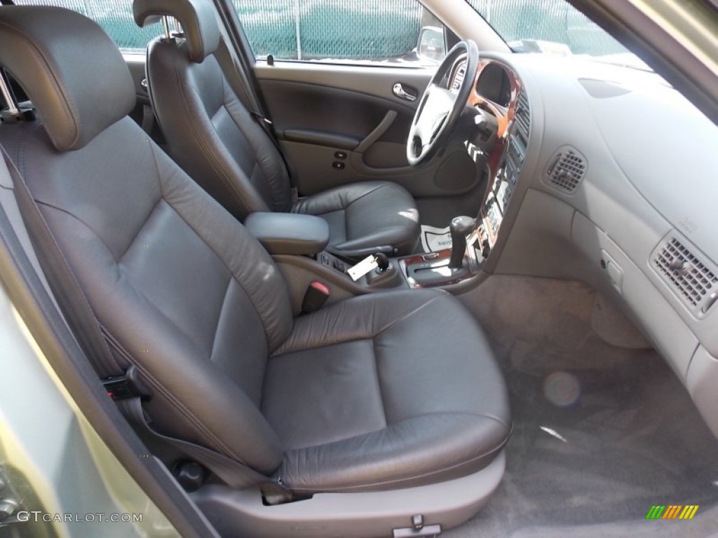 2001 Saab 9-5 Sedan Front Seat Photo #78605093