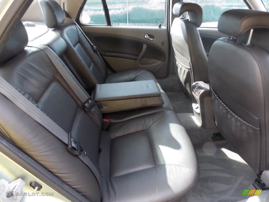 2001 Saab 9-5 Sedan Rear Seat Photos