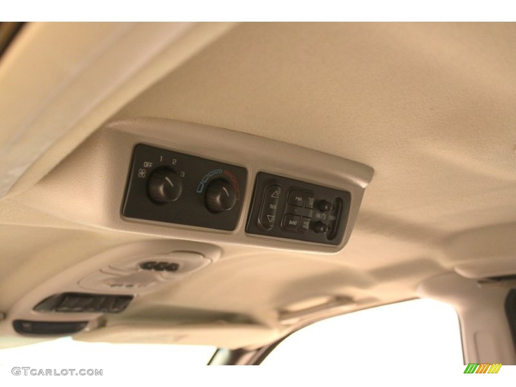 2004 Oldsmobile Silhouette Premier Controls Photo #78605147