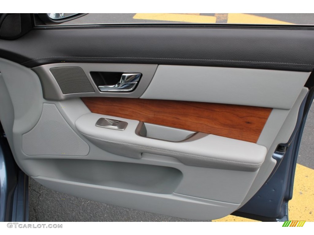 2009 Jaguar XF Luxury Dove/Charcoal Door Panel Photo #78606474